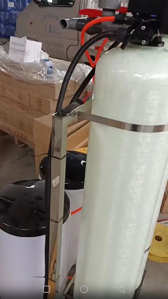 全自動軟水器雙閥雙罐應用到安徽泰格電氣